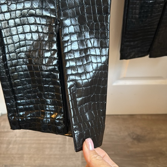 Duette NUC Vegan leather Embossed Pants- The Bleeker size XL - Picture 7 of 9